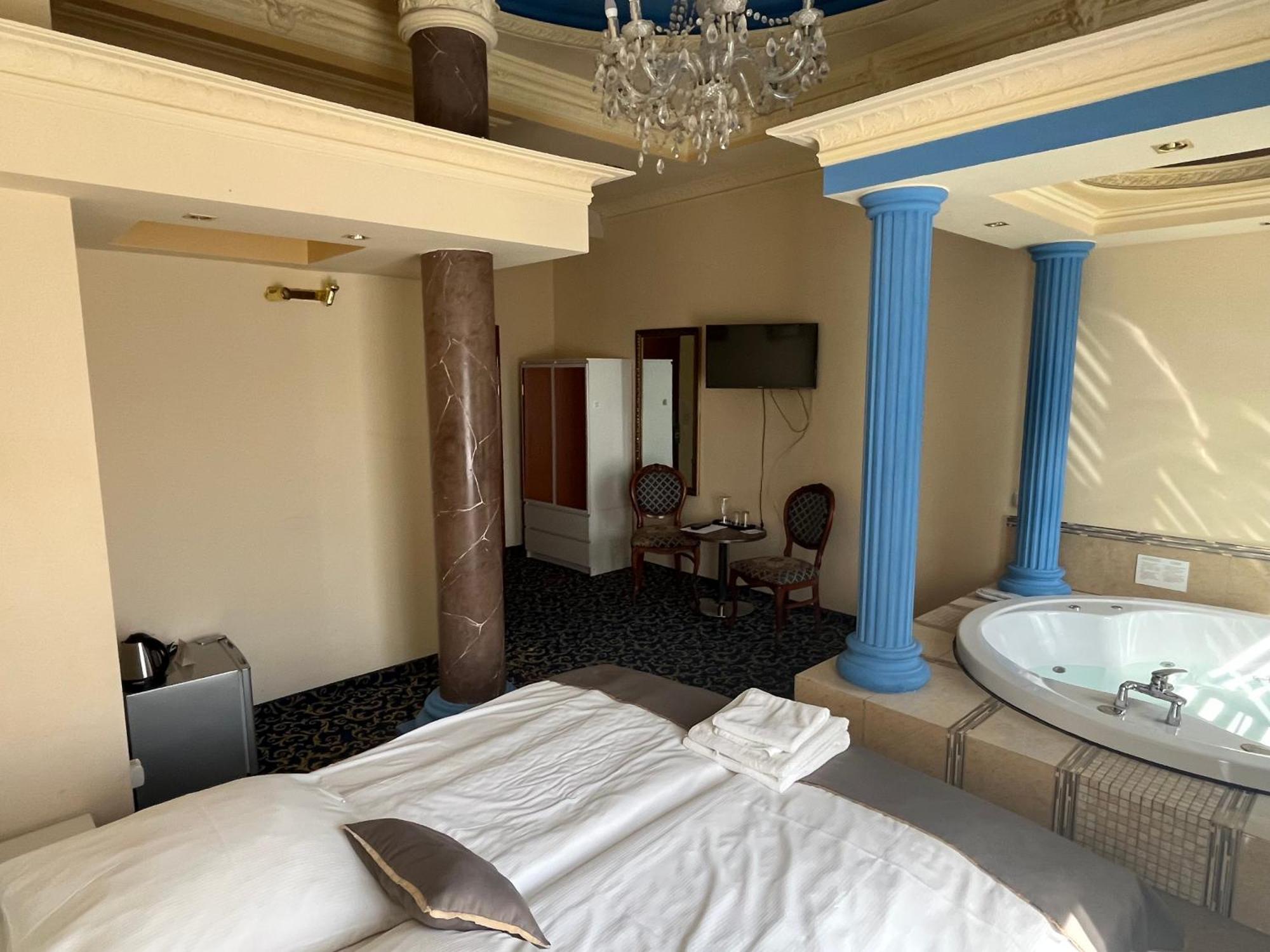 Hotel Venecia Palace Michałowice Εξωτερικό φωτογραφία