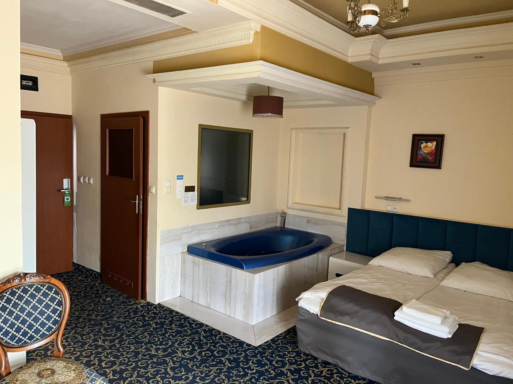 Hotel Venecia Palace Michałowice Εξωτερικό φωτογραφία