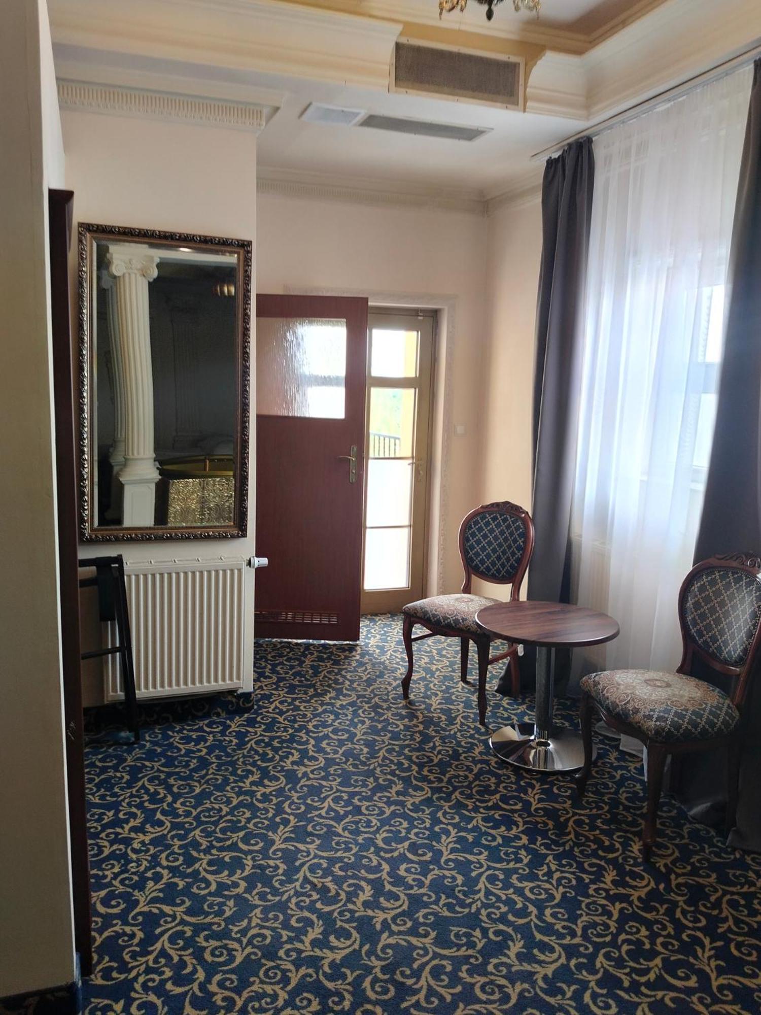 Hotel Venecia Palace Michałowice Εξωτερικό φωτογραφία